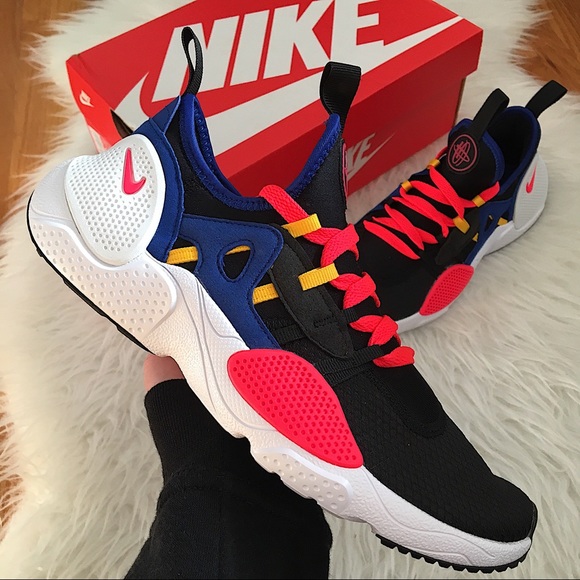 Nike Huarache E.D.G.E Women’s Sneakers - Picture 5 of 7